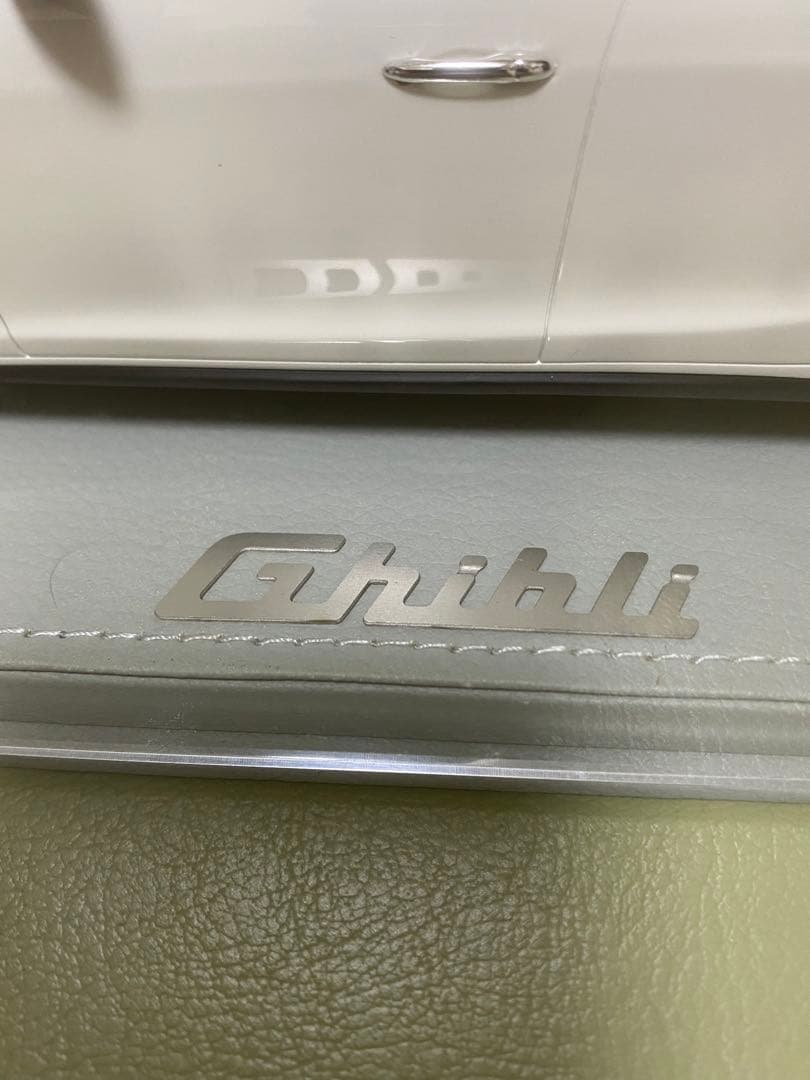 マセラティ　ギブリ　ミニカー