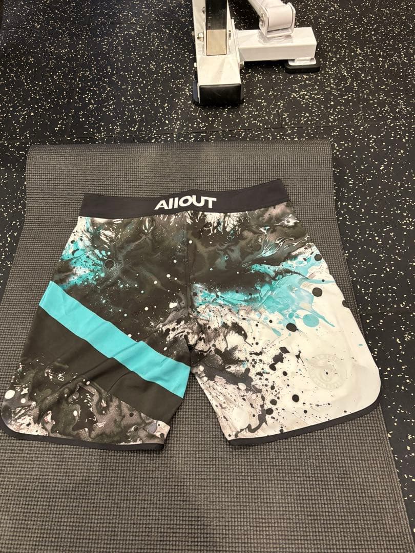 ALL OUT ステージショーツ サーフパンツ 新品未使用