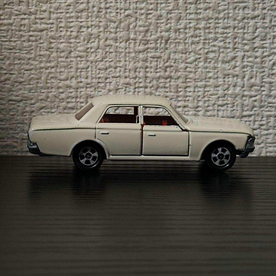 TOMICA　トミカ　クラウンDX　白色　1Aホイール