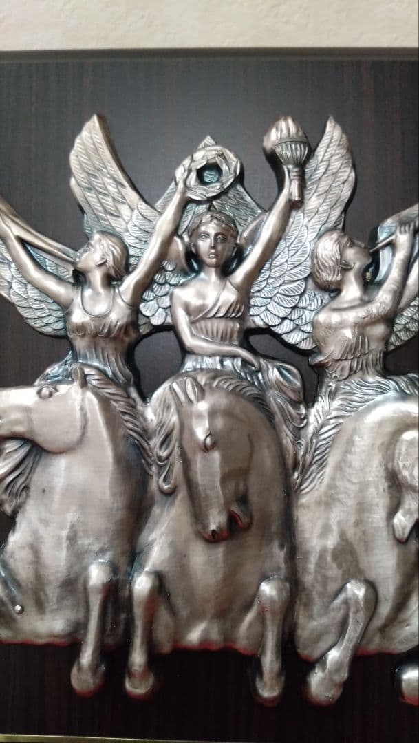 人見友紀　伝説の逃亡画家　TOMOKI HITOMI