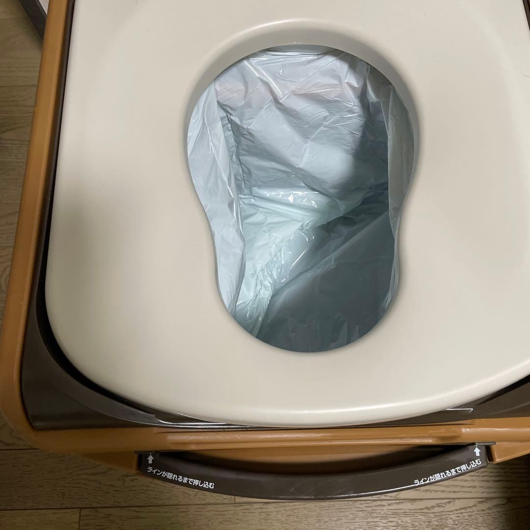 Panasonic ポータブルトイレ ラップ式　￼ラフィーネキューブ