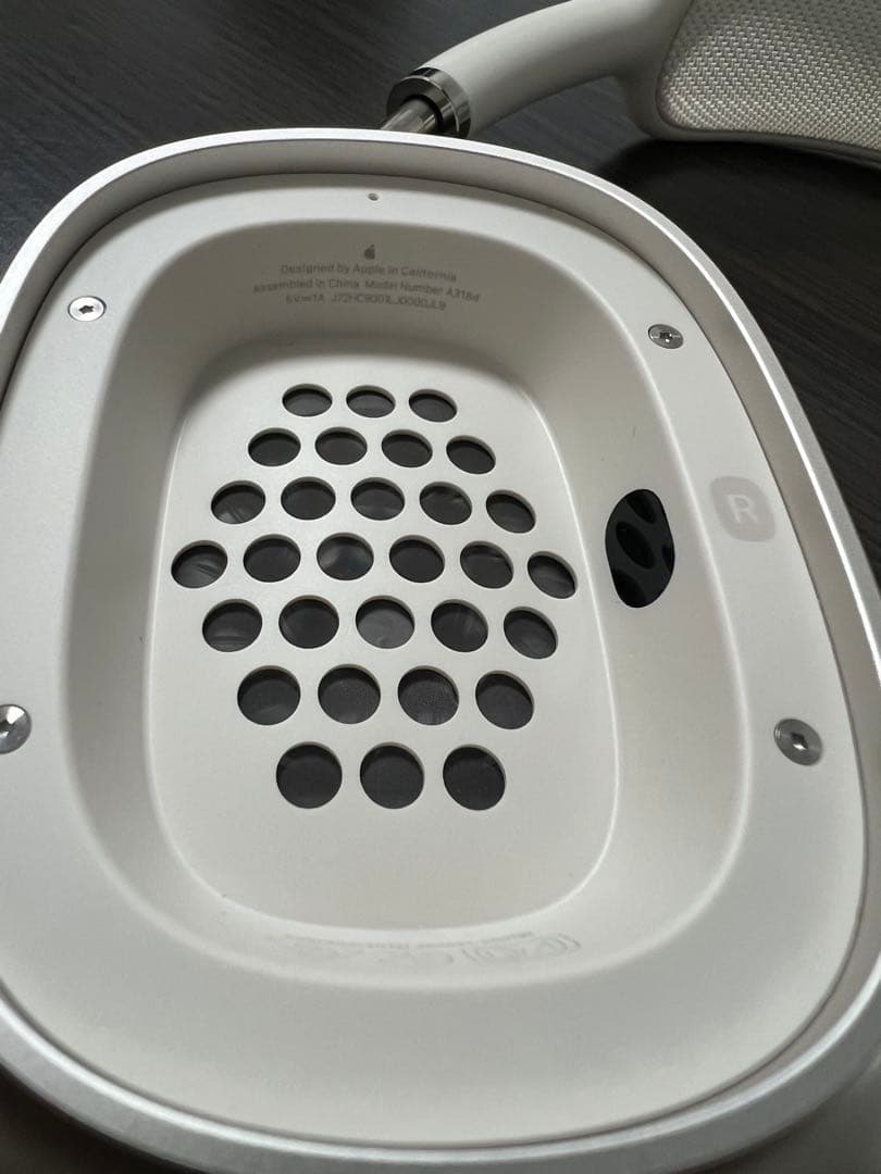 AirPods Max スターライト