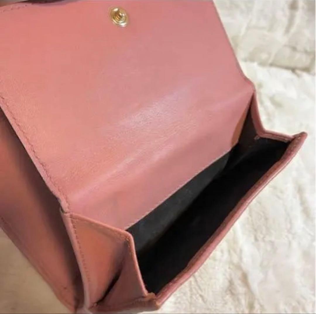 ✨GUCCIピンクレザー 二つ折り財布 ハート金具付き✨