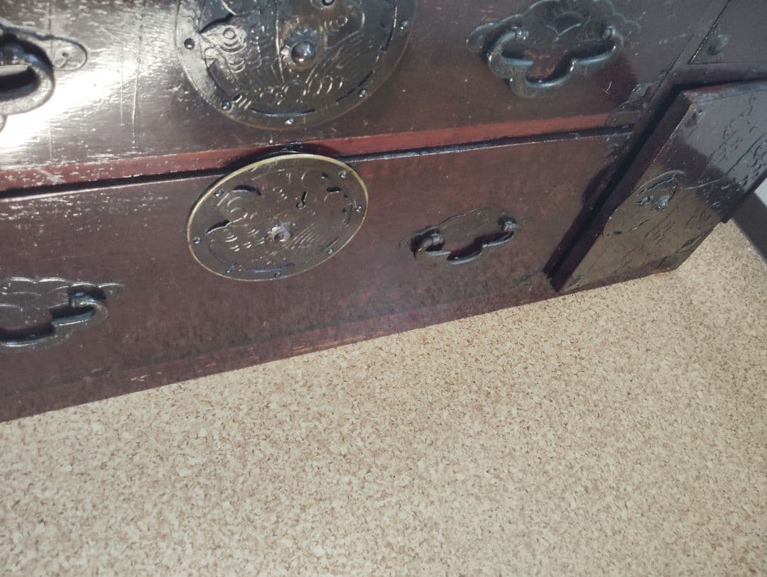 １００年前の伝統的な和風木製箪笥 5引き出し