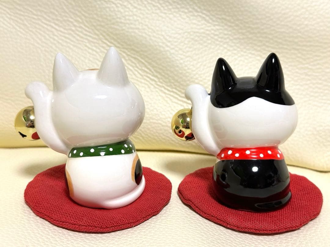 【激レア】 Shinzi Kato 陶器大きな鈴を持つ招き猫2体（美品）