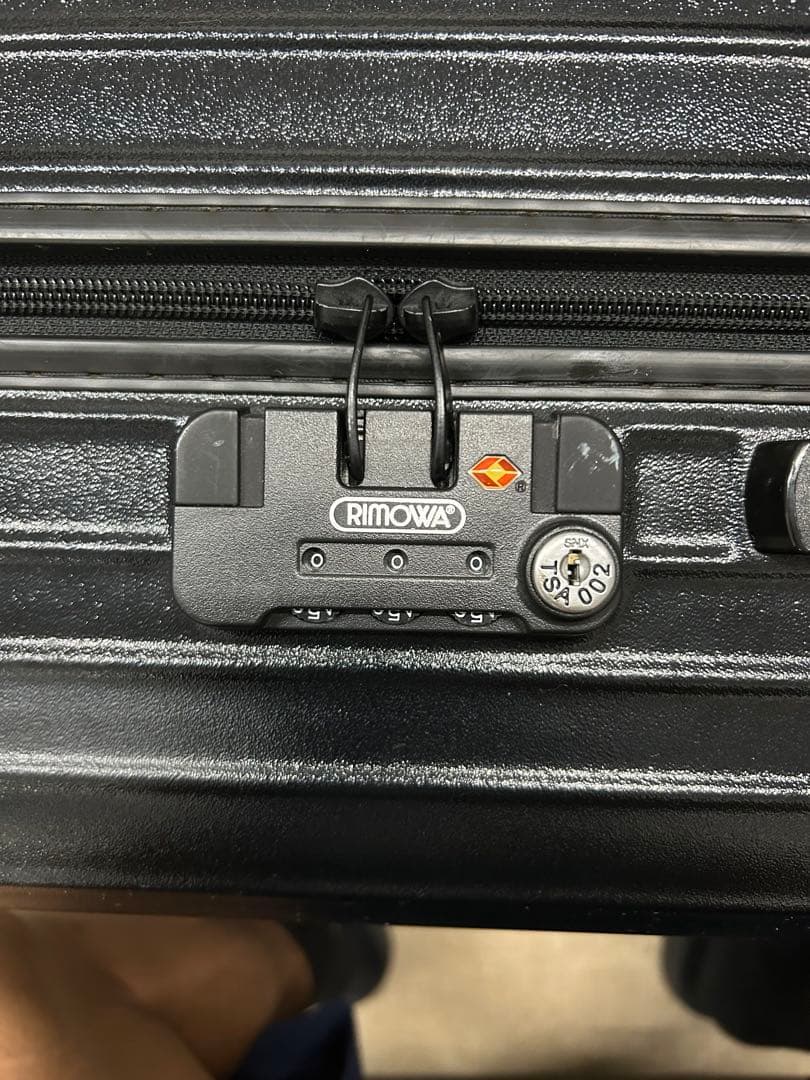 RIMOWA サルサ　ブラック　4輪