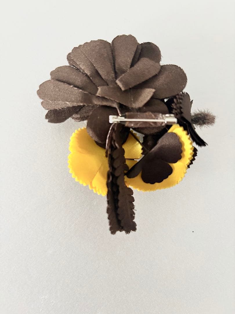 【美品】mina perhonen　joy　ブローチ　定価1.1万