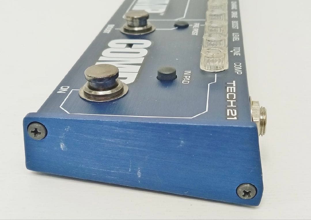 ベース TECH 21 BASS FLY RIG sans amp bass