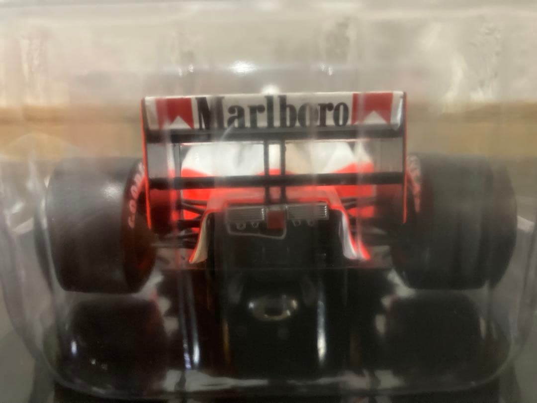 日本未発売　マルボロ仕様 ビッグスケールF1コレクション　マクラーレンMP4/6