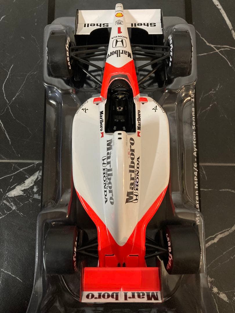 日本未発売　マルボロ仕様 ビッグスケールF1コレクション　マクラーレンMP4/6