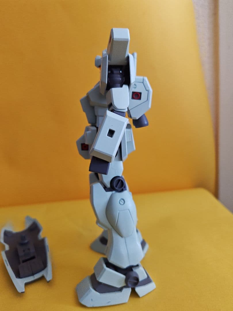 MG　RGM-79N ジム・カスタム　塗装済完成品