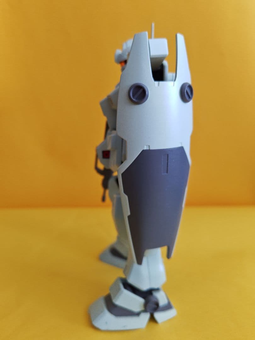 MG　RGM-79N ジム・カスタム　塗装済完成品