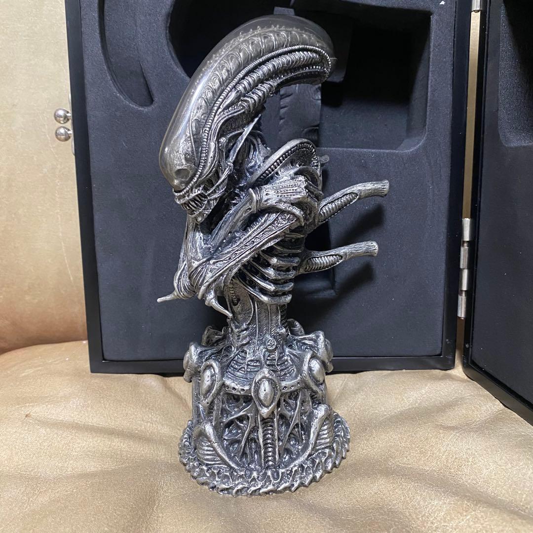 エイリアン スタチュー ピューター製