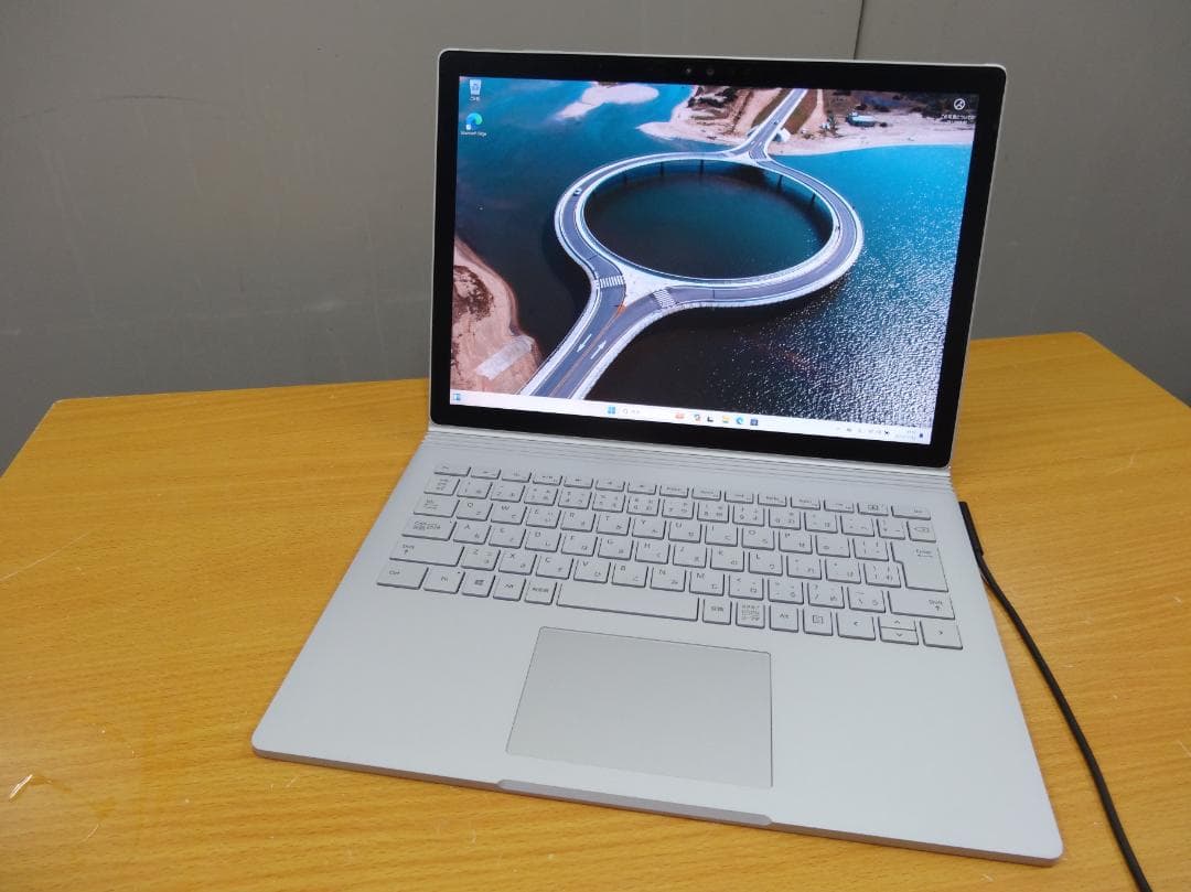 Microsoft Surface Book （初代）