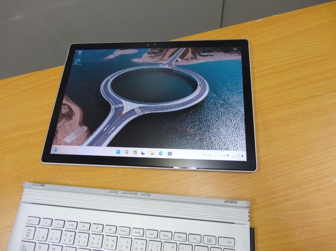 Microsoft Surface Book （初代）
