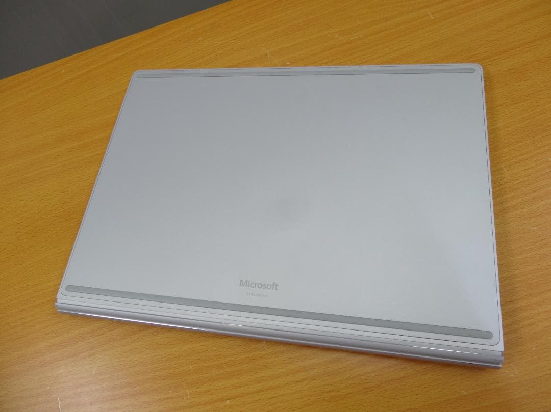Microsoft Surface Book （初代）