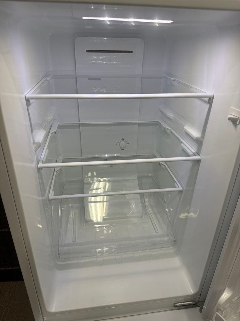 【超美品】ヤマダ　REFAGE 156L 冷凍冷蔵庫　YRZ-F15LW