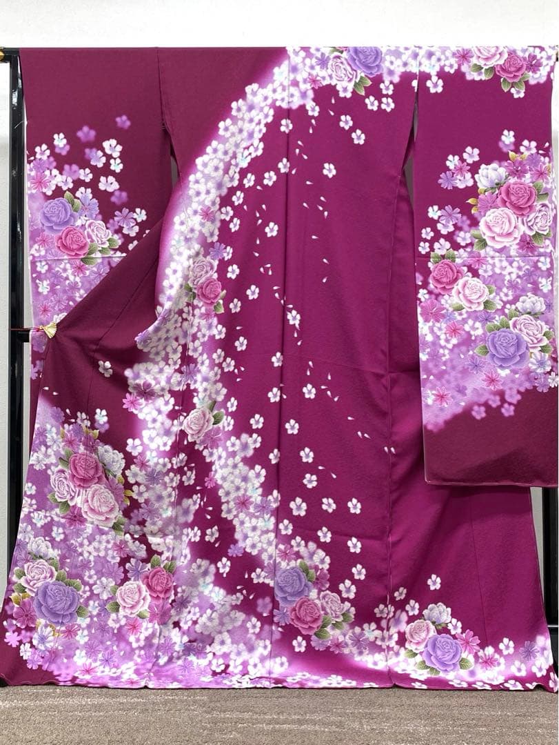 振袖 仮絵羽 京友禅 銀通し 紋意匠 薔薇 正絹 未仕立て品 八掛付き