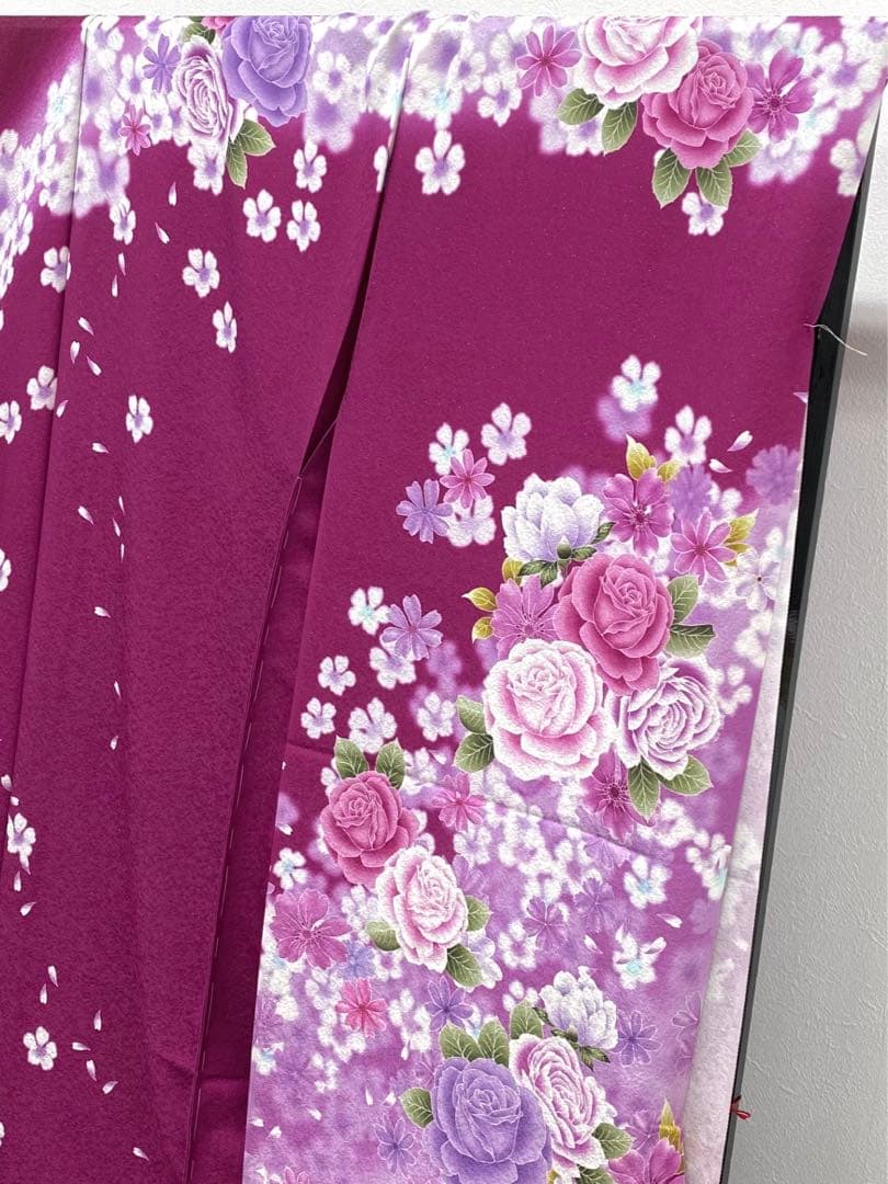 振袖 仮絵羽 京友禅 銀通し 紋意匠 薔薇 正絹 未仕立て品 八掛付き