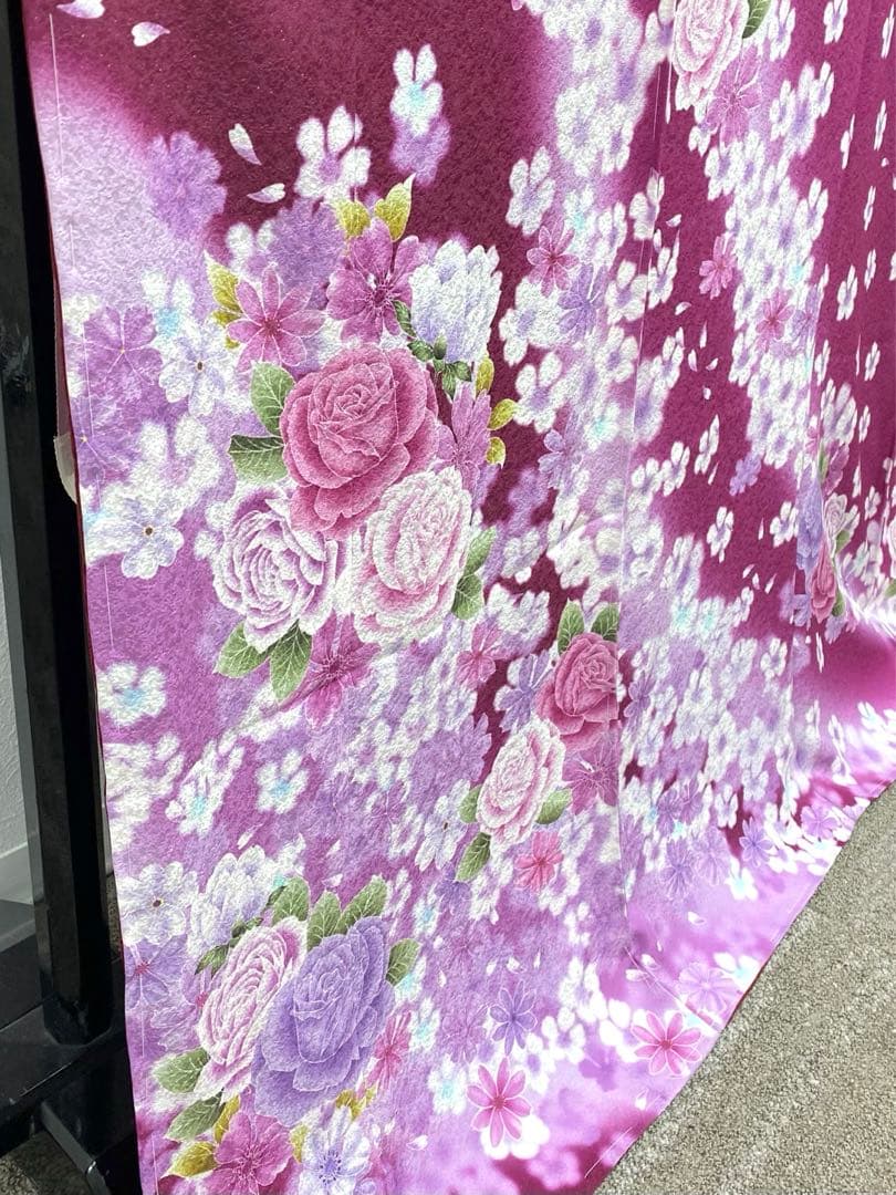 振袖 仮絵羽 京友禅 銀通し 紋意匠 薔薇 正絹 未仕立て品 八掛付き