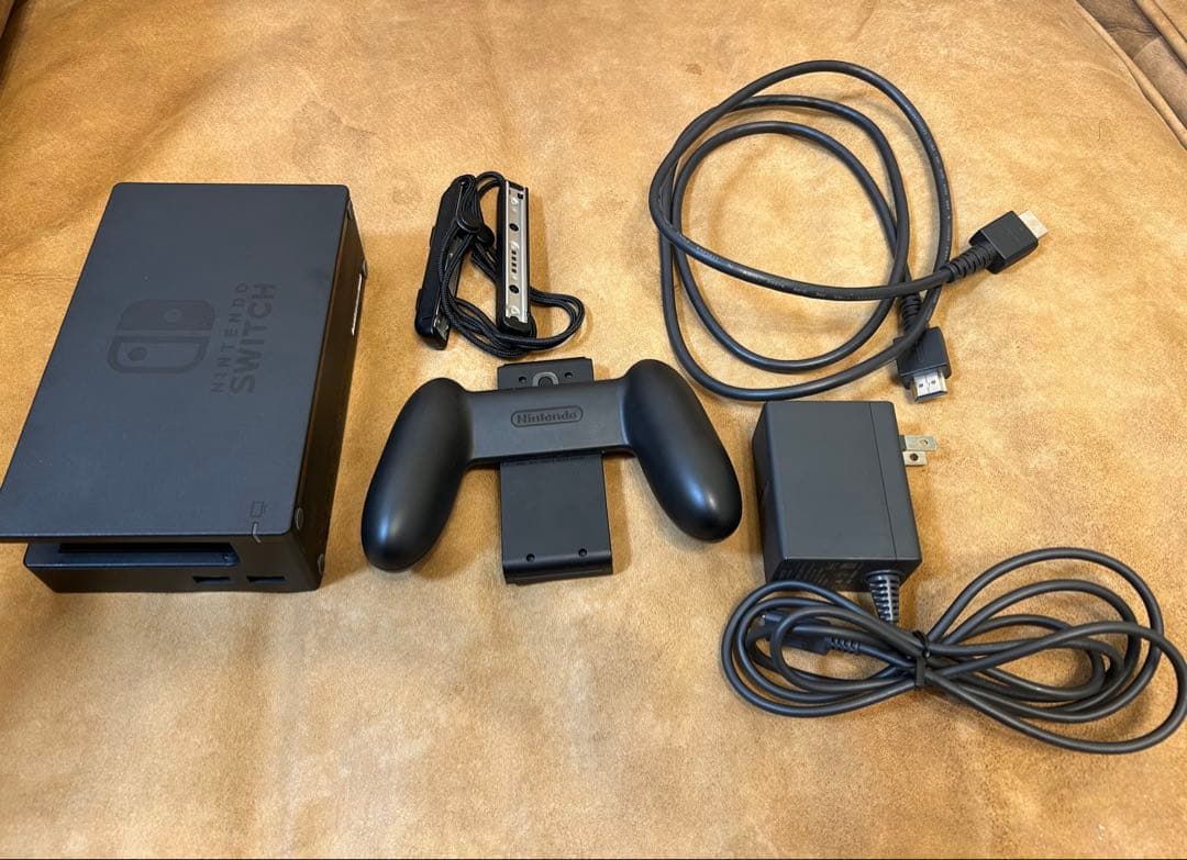 Nintendo Switch 本体 箱あり・備品完備