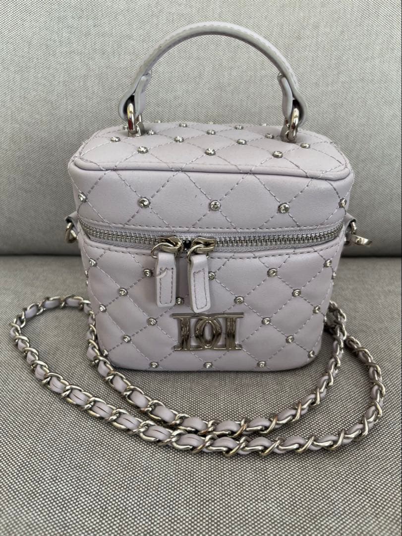 ねこDarich ダーリッチ　キルティングビジュースクエアミニバッグ