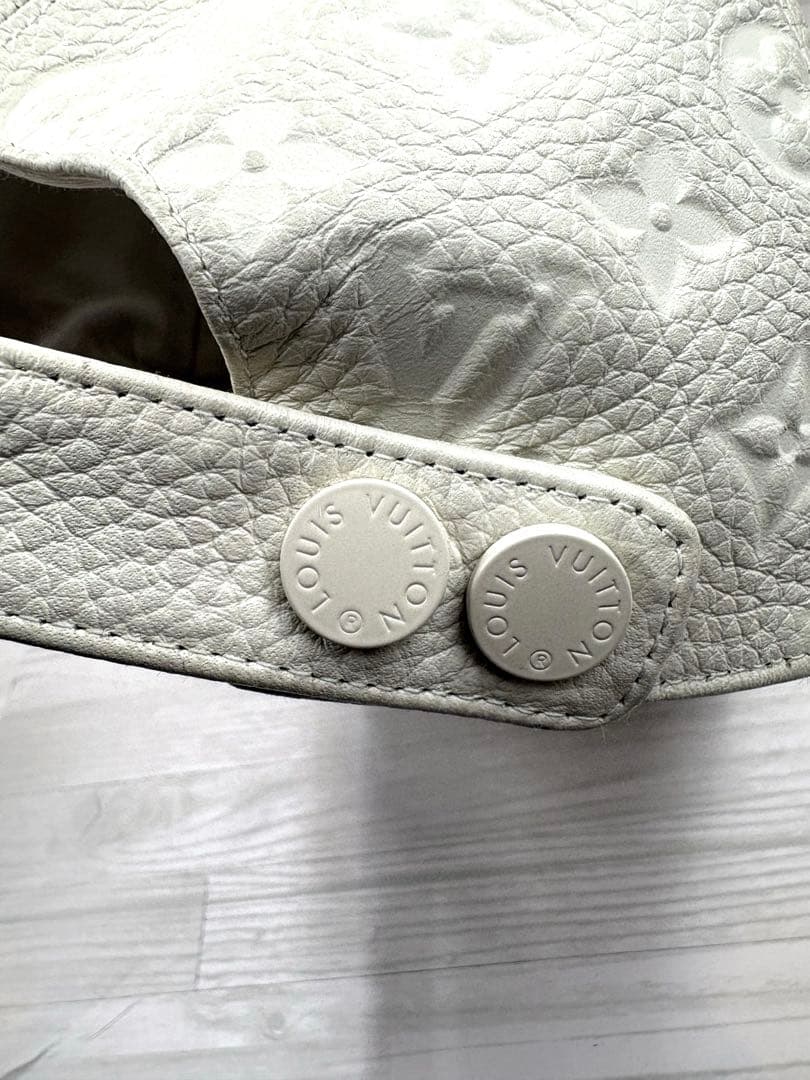 【美品】Louis Vuitton レザー　キャップ　帽子　モノグラム　ホワイト