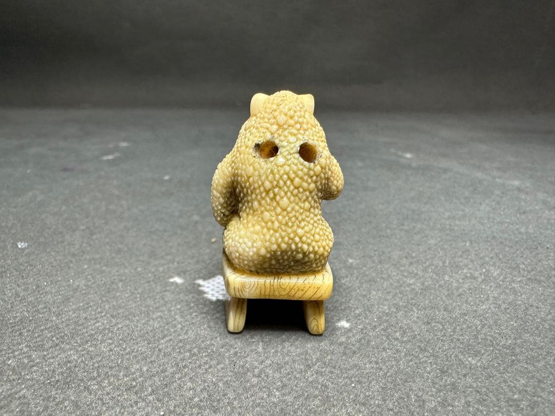 極上　根付　天然素材　アンティーク　和彫　置物　骨董　飾り物　古美術品　 置物