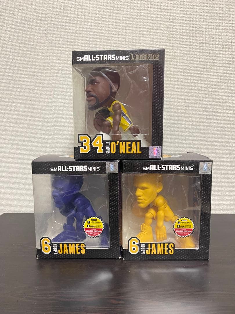 NBAレブロンSMALL-STARSMINIS フィギュア セット
