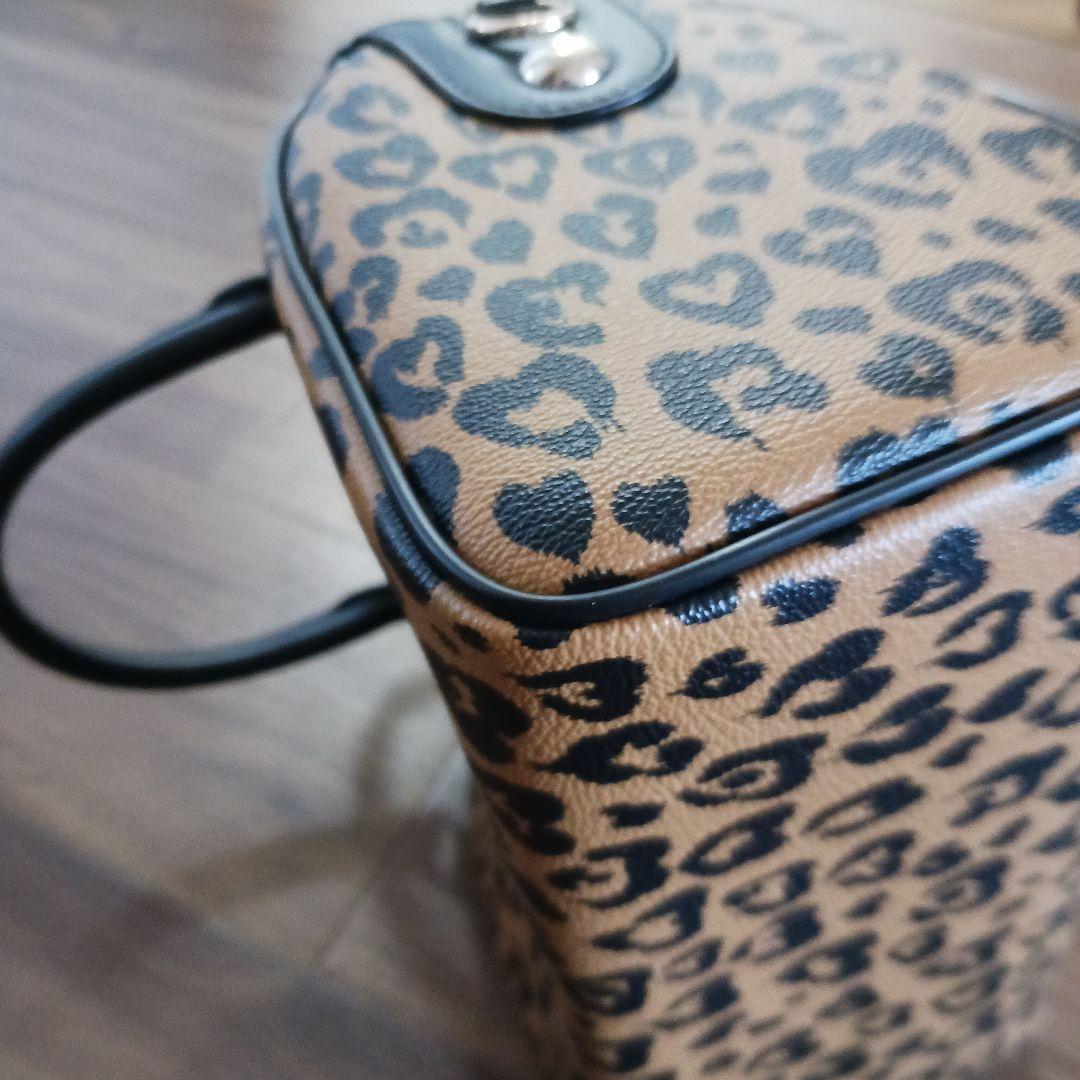COACH ハートヒョウ柄 ショルダーバッグ