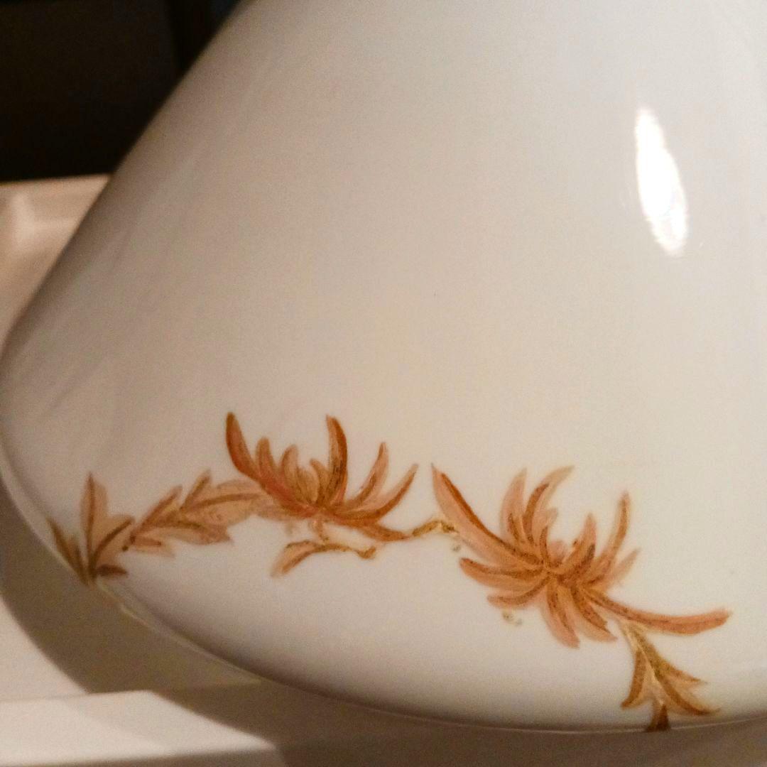 アンティークオイルランプ　　ミルクホワイト