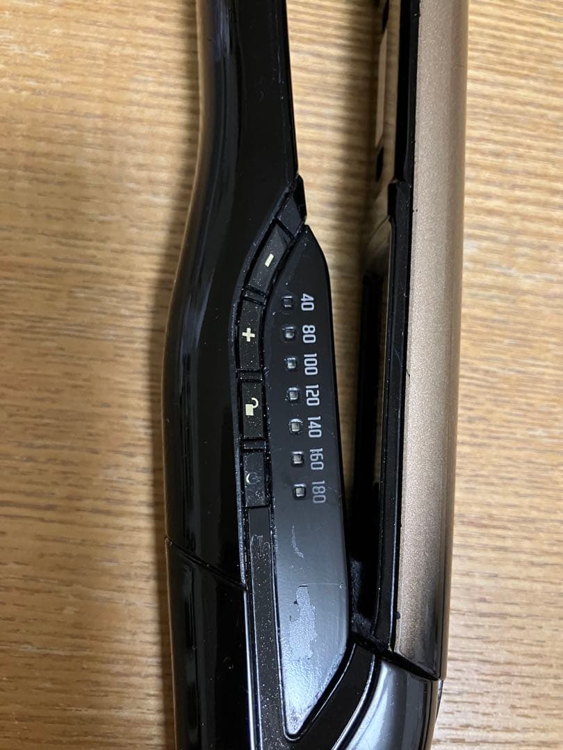 ※最終値下げです　ヘアビューロン　4D ストレートヘアアイロン　ジャンク品