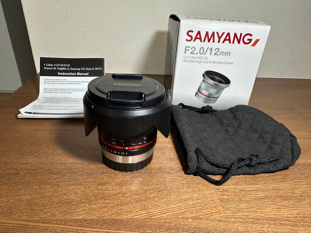 美品SAMYANG 12mm f2.0単焦点超広角レンズ　Xマウント