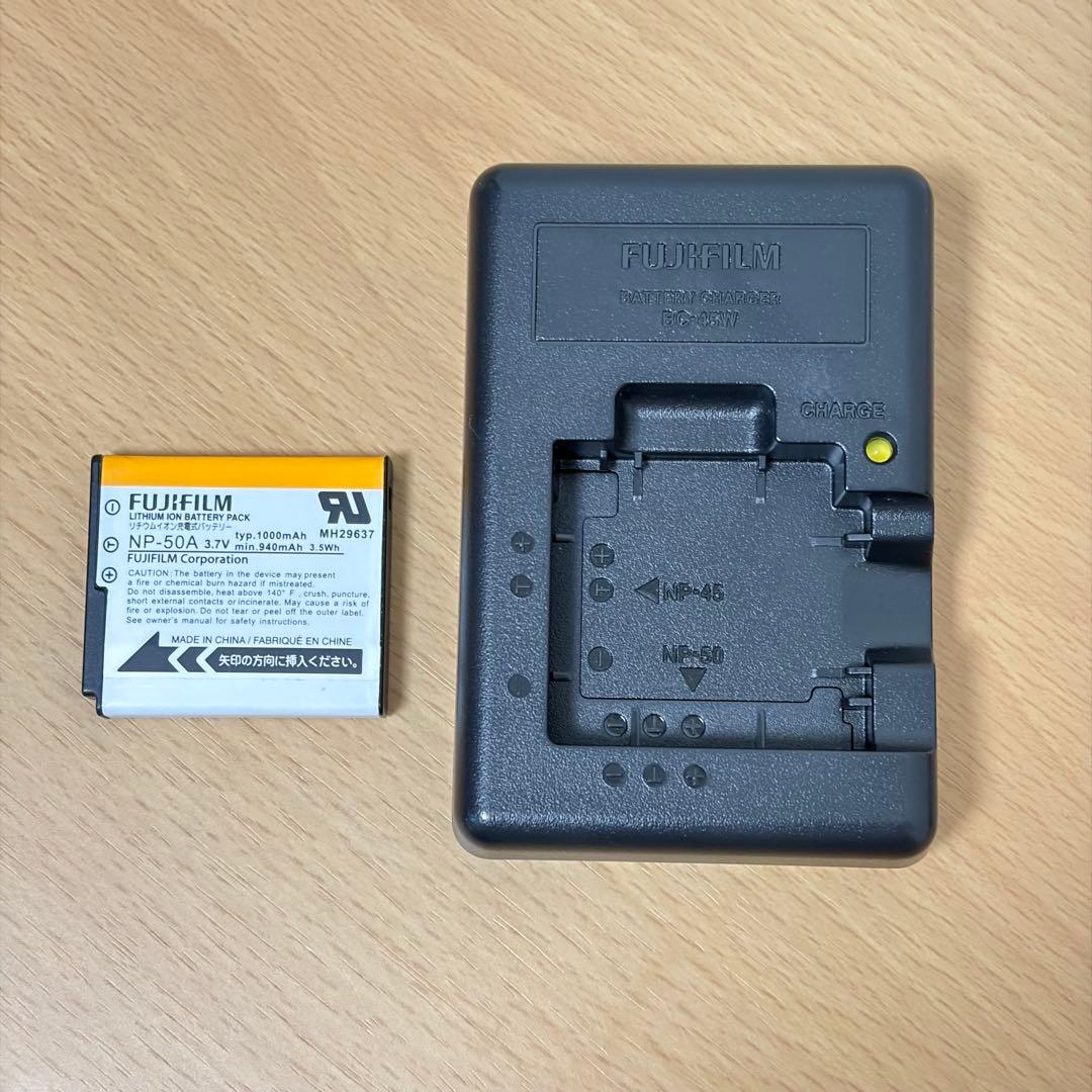 FUJIFILM FINEPIX F770EXR デジタルカメラ ホワイト