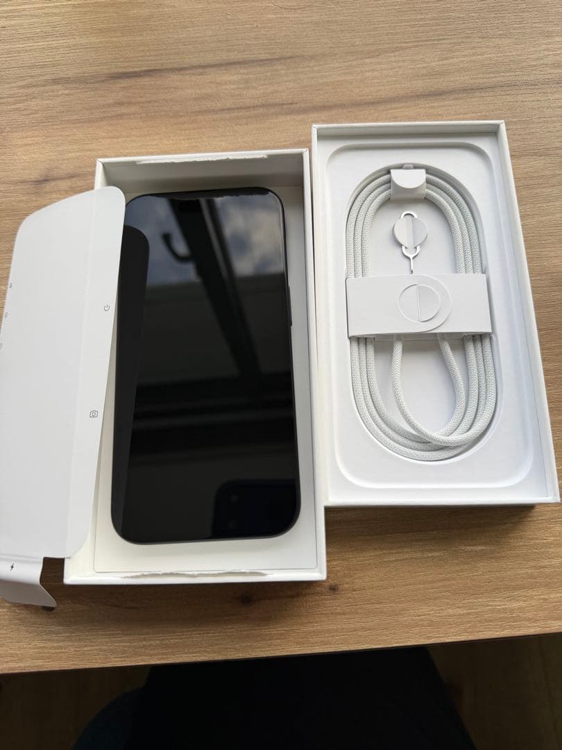 【新品】 iPhone16 128GB ブラック SIMフリー　開封ほぼ未使用