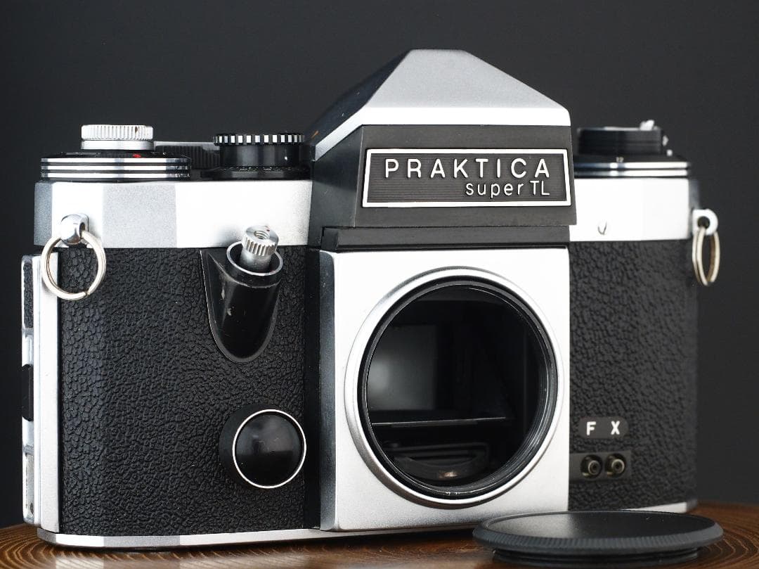 PENTACON PRAKTICA SUPER TL ボディ