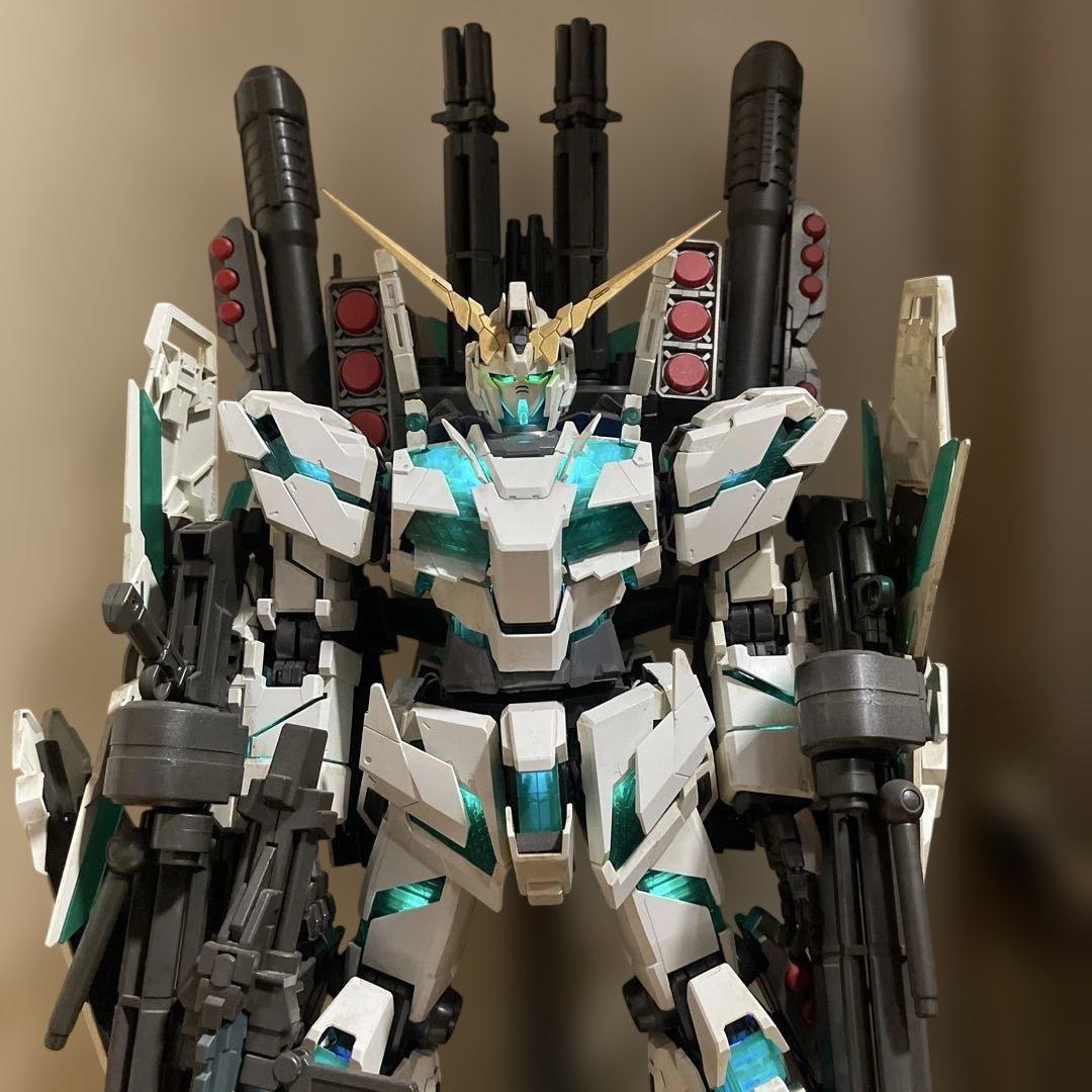 PG ユニコーンガンダム　最終決戦　LED フルアーマーユニット　完成品