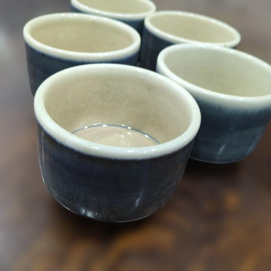 骨董　呉須　蝶々　汲出し茶碗　茶碗　陶器　胡蝶　在銘　5つ　木箱