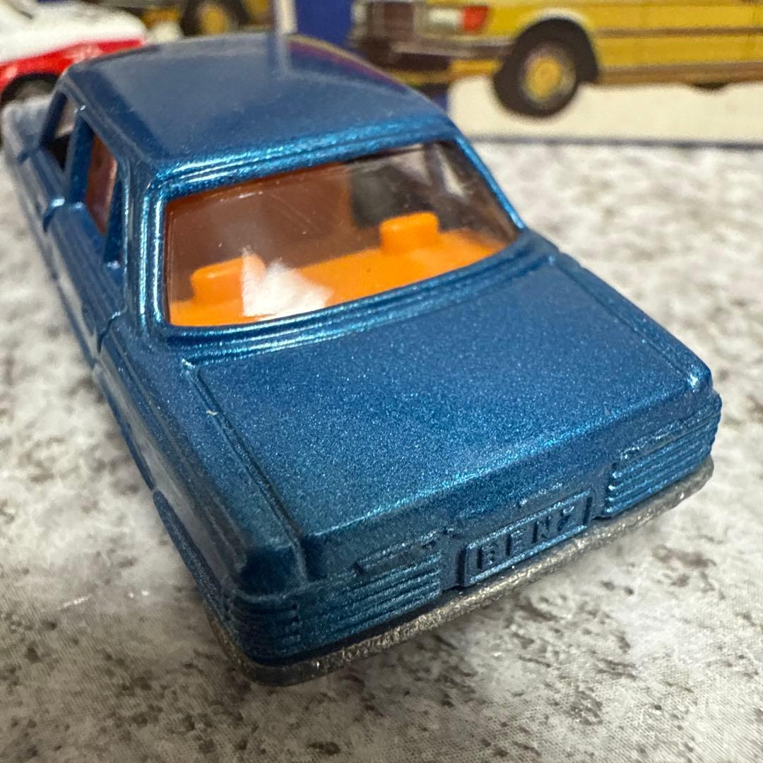 モ*ン様 青箱トミカ外国車シリーズF7メルセデスベンツ450SEL