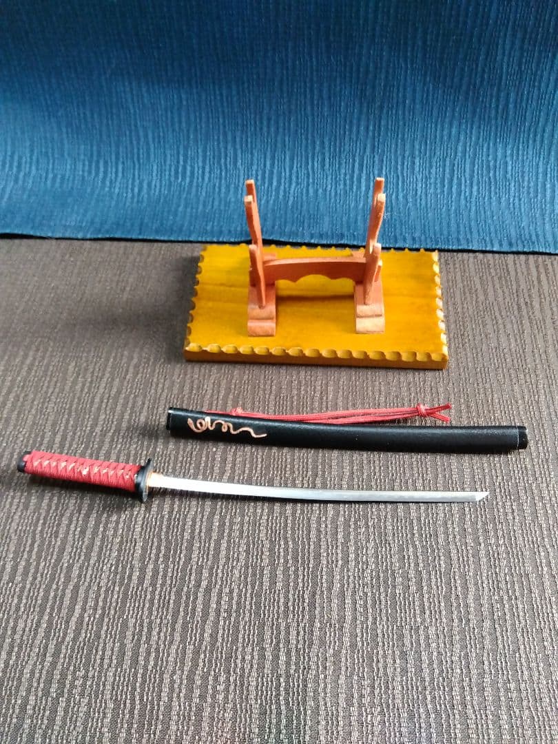 装飾ペーパーナイフ【日本刀型と２本刀掛け】