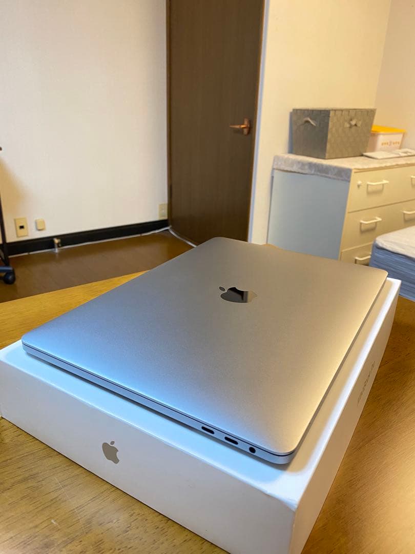 2025年OS 美品 MacBook Pro i9 32GB CAD/Revit