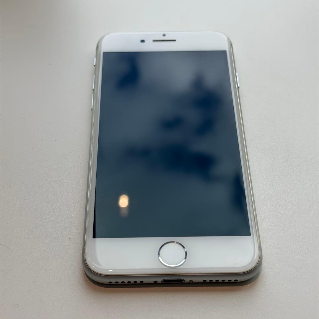 Apple iPhone 8 本体