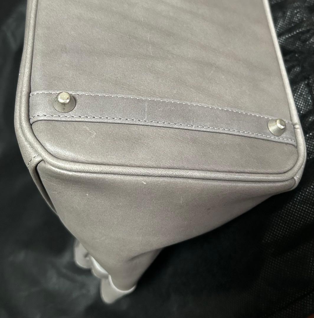 M.U.L. グレー レザーハンドバッグ