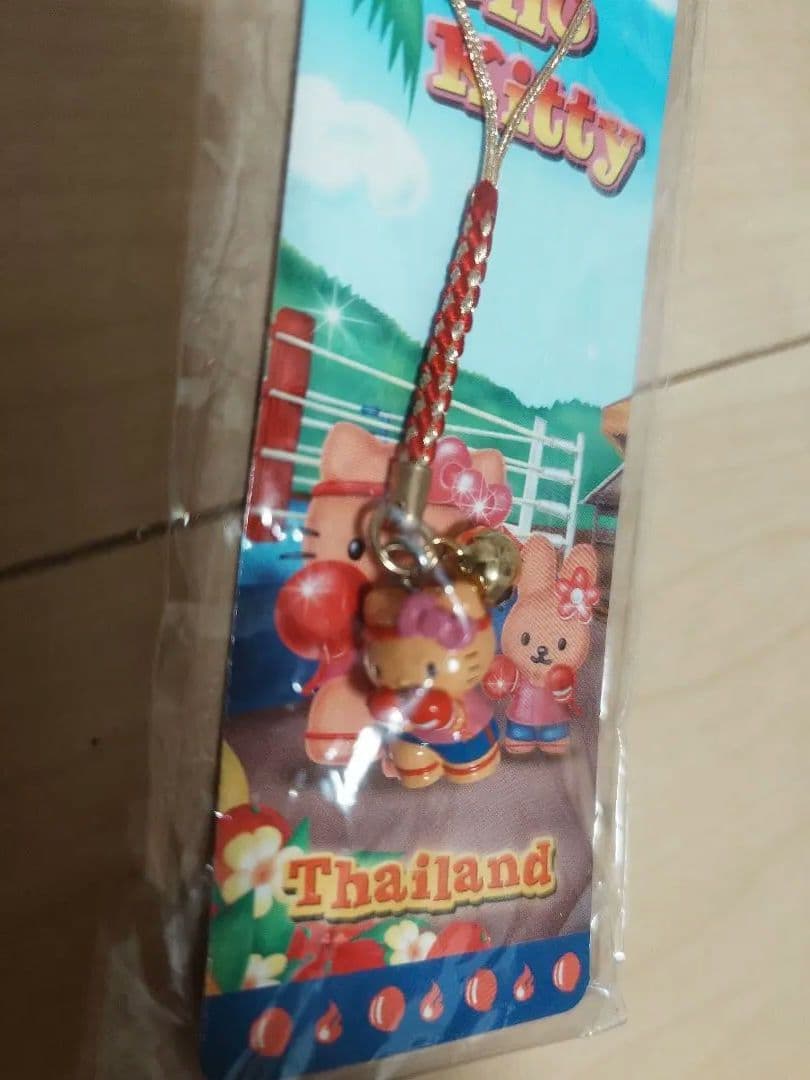 タイ限定　キティ　ムエタイ携帯ストラップ　★ ハローキティ　希少　（廃盤品）レア
