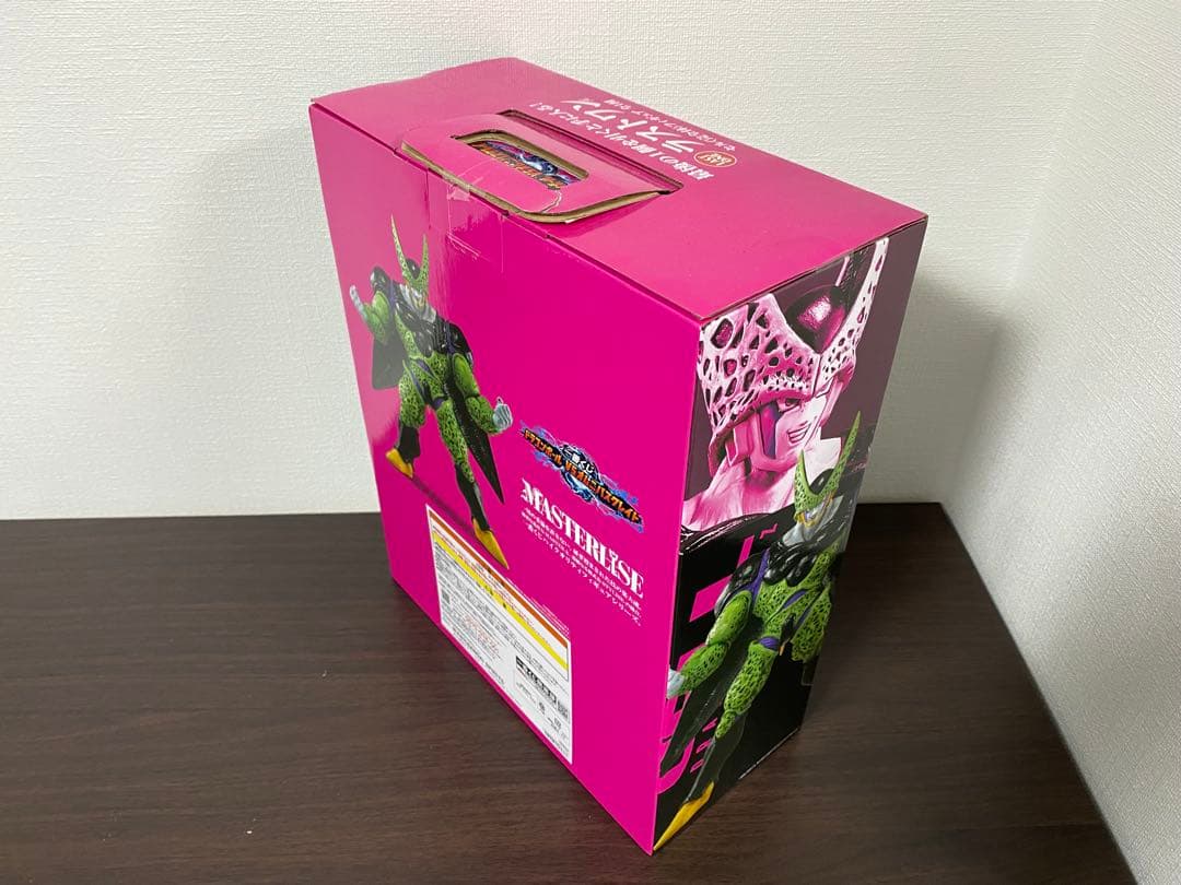 新品未開封 セル（完全体）&フリーザ（フルパワー）おまけ付き　※セル箱破れあり