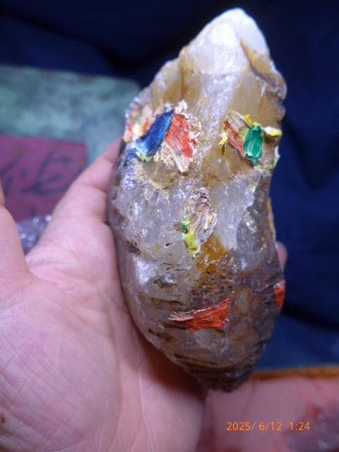 奇才　里見勝蔵の代表作の一つ「石の顔」2体です。油彩によるもので真作です