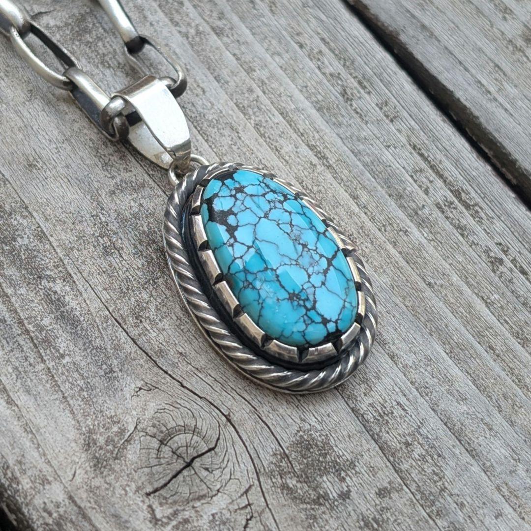 ハンドメイドのターコイズトップ　インディアンジュエリー風　オールハンドメイド！