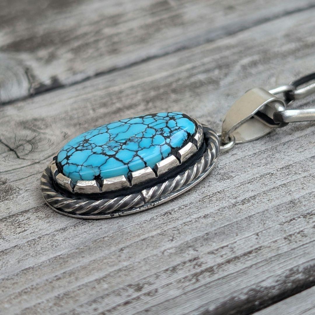 ハンドメイドのターコイズトップ　インディアンジュエリー風　オールハンドメイド！