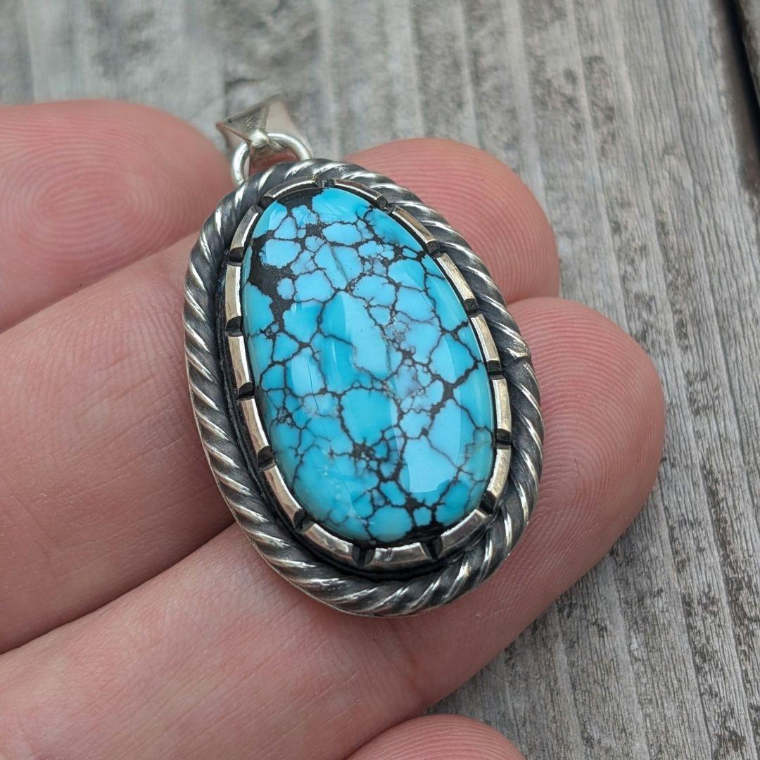 ハンドメイドのターコイズトップ　インディアンジュエリー風　オールハンドメイド！