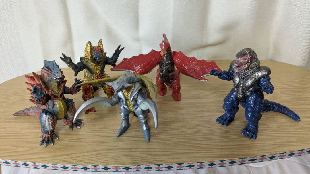 【フィギュア大量】 ウルトラマン26体 怪獣27体 ソフビ